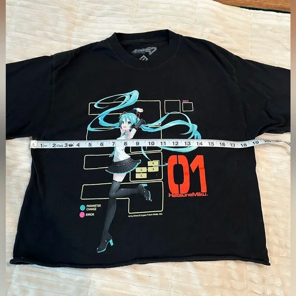 Hot Topic Hatsune Miku black short sleeve crop top size medium - Picture 2 of 4